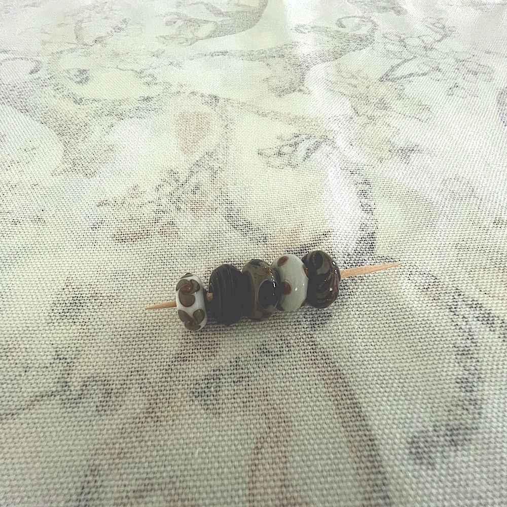 Trollbeads lot of 5. Great additions to your collection! Neutral tones.